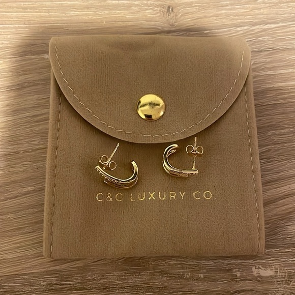 Raquel Double Hoop Earring - Picture 6 of 6